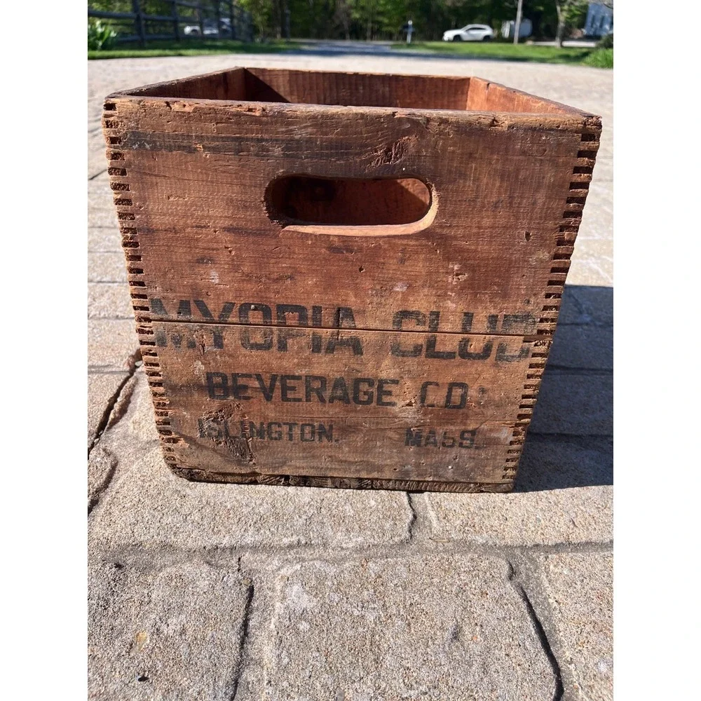Rare Vintage Myopia Club Beverage Co Islington MA Wooden Wood Crate Box